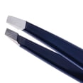 thumbnail image 2 of Pinza inclinada pequeña exclusiva de Tweezerman, color azul noche, 2 of 4