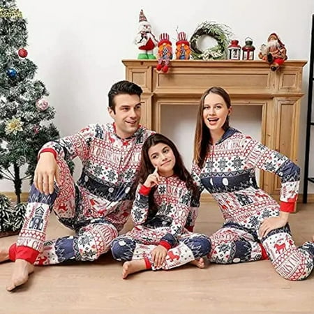 

Christmas family cartoon character Christmas pajamas，Christmas gift