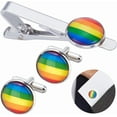thumbnail image 1 of 1 par de gemelos arcoíris y 1 sujetacorbatas arcoíris. Gemelos redondos arcoíris, gemelos planos redondos con rayas de colores, sujetacorbatas redondos de aleación con el logo LGBT arcoíris., 1 of 5