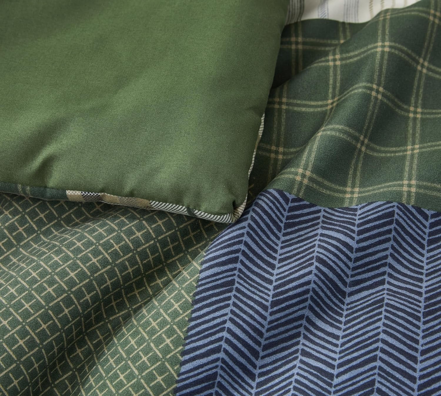 Chezmoi Collection Cedar 3-Piece Printed Patchwork Comforter Set, Green Navy Plaid Striped, Pre-Washed Microfiber Lightweight Reversible Bedding for All Seasons, Queen Size