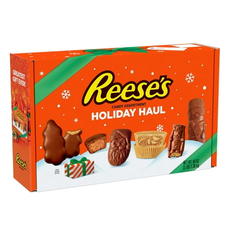 REESE'S Milk Chocolate Peanut Butter Assortment Christmas Candy Gift Box, 48 oz