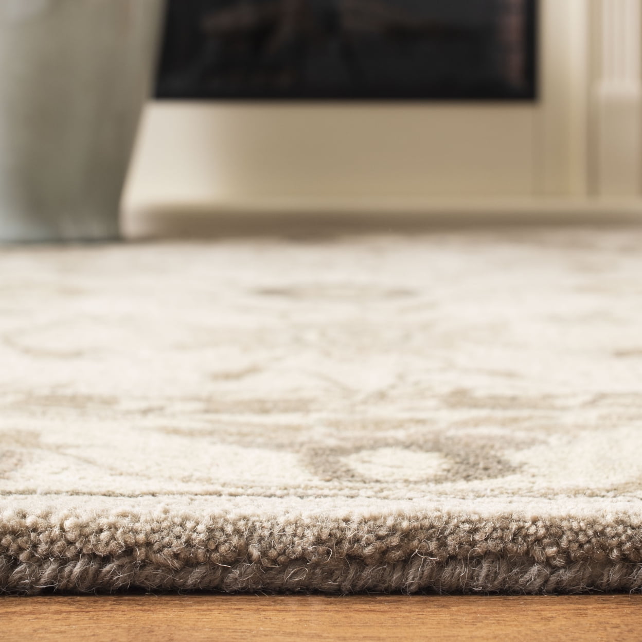 SAFAVIEH Anatolia Gavril Floral Area Rug, Beige, 3' x 5'