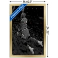 thumbnail image 2 of Michael Jordan - Noir et blanc, 2 of 4