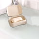 thumbnail image 1 of Jabonera de baño con tapa | Jabonera de plástico con drenaje | Diseño antideslizante y ventilado | Colores blanco, verde y morado | Ideal para viajes, camping y uso doméstico | Jabonera duradera y, 1 of 5