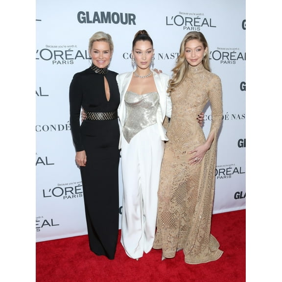 Bella Hadid Yolanda Foster Gigi Hadid At Arrivals For 2017 Glamour Women Of The Year Awards Kings Theatre Brooklyn