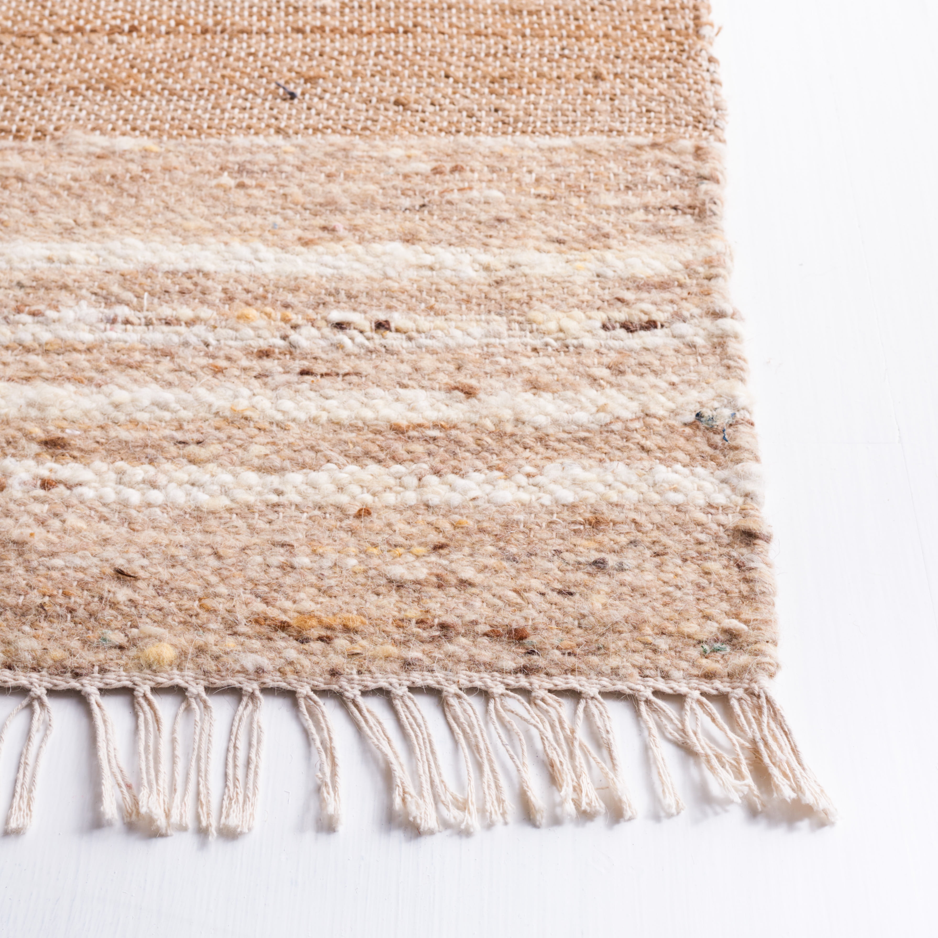 SAFAVIEH Natura Constantine Striped Area Rug, Natural/Ivory, 4' x 6'