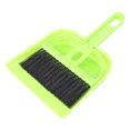 thumbnail image 1 of unbranded Kit Para Limpiar Jaulas De Mascotas Con Cepillo Y Recogedor Reutilizable, 1 of 8