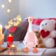 thumbnail image 5 of Conjunto de decoración para el porche de San Valentín | Decoración blanca para puerta principal | Decoración exterior resistente a la intemperie | Idea de regalo navideño fácil de instalar, 5 of 8