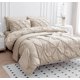thumbnail image 4 of Juego de edredón LANE LINEN Queen, 7 piezas, cama Pintuck en una bolsa, 4 of 7