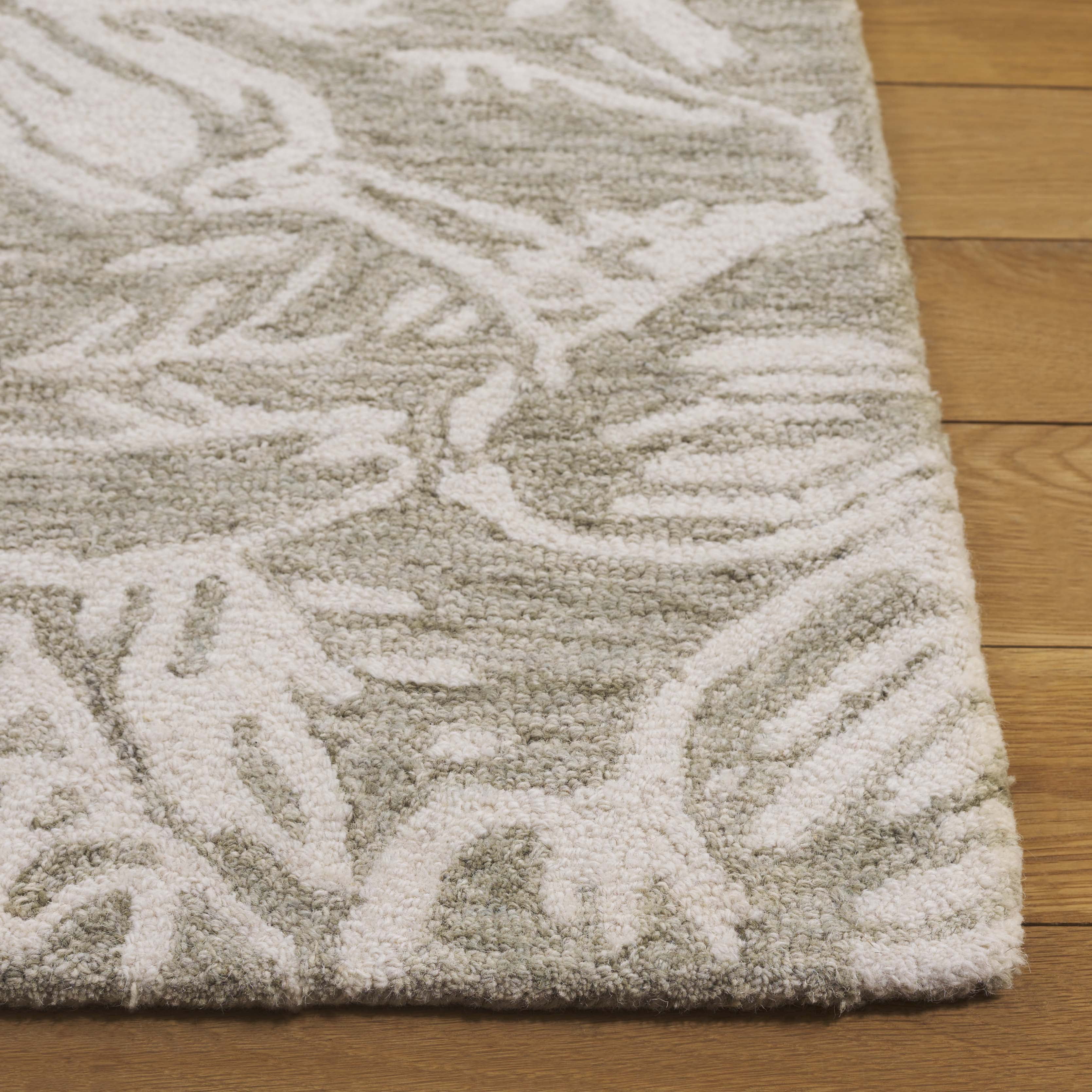 Safavieh Jardin Lalia Floral Area Rug, Gray/Ivory, 4' x 6'