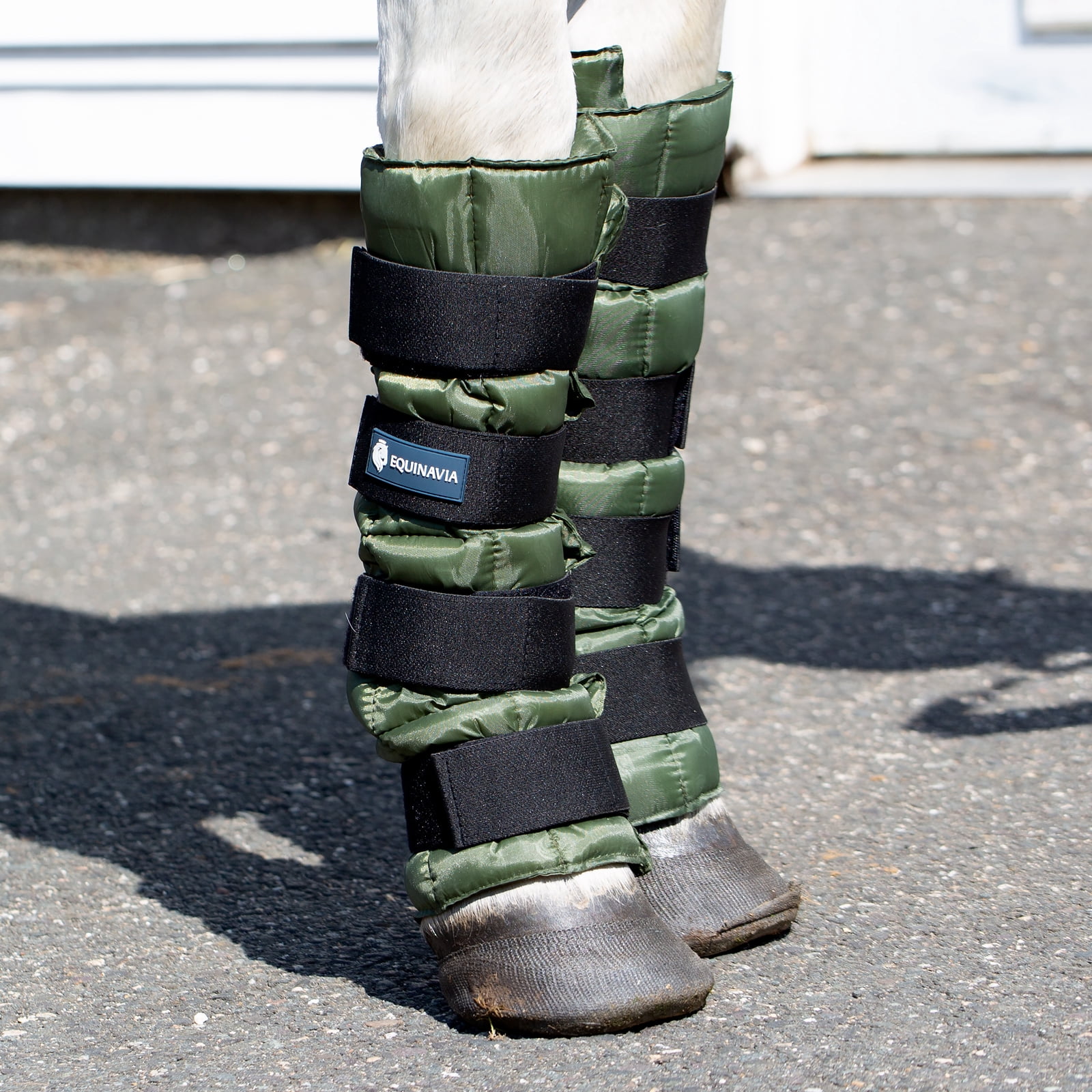 Equinavia Cool Relief Therapy Ice Leg Wraps for Horses, Gel Pack with Adjustable Straps | 16.5" x 15.5" Single