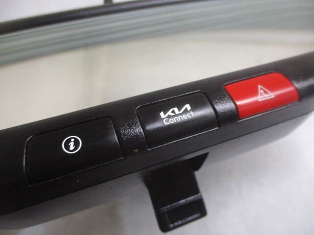 Pre-Owned Kia Forte Sorento Manual Rear View Mirror OEM LKQ - Verify Specific Vehicle Fitment In Description - (Good)