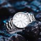 thumbnail image 1 of Reloj informal de cuarzo para hombre, correa de acero, blanco resistente al agua, 1 of 4