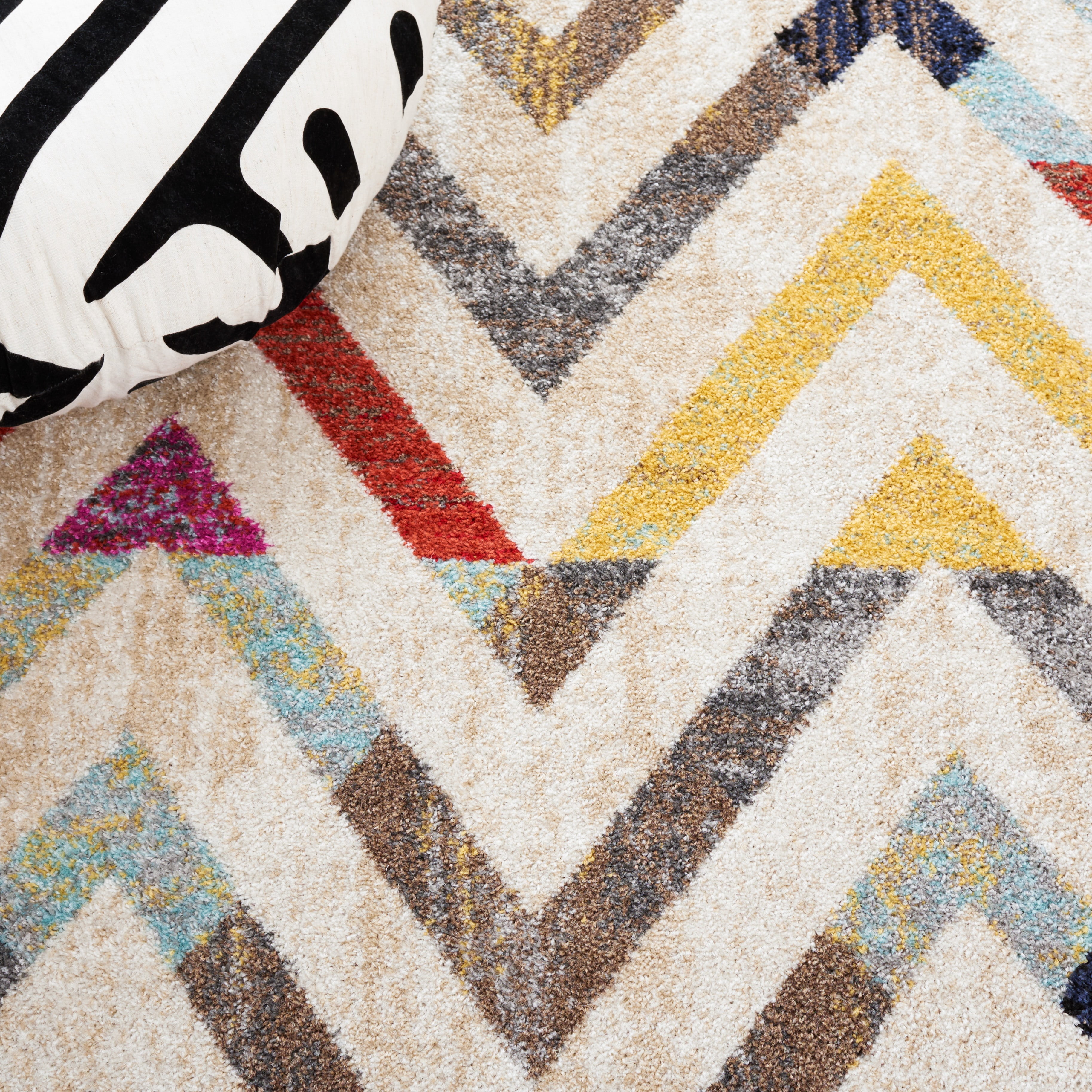 SAFAVIEH Adirondack Kenneth Zig Zag Area Rug, Ivory/Grey Rust, 6' x 6' Round