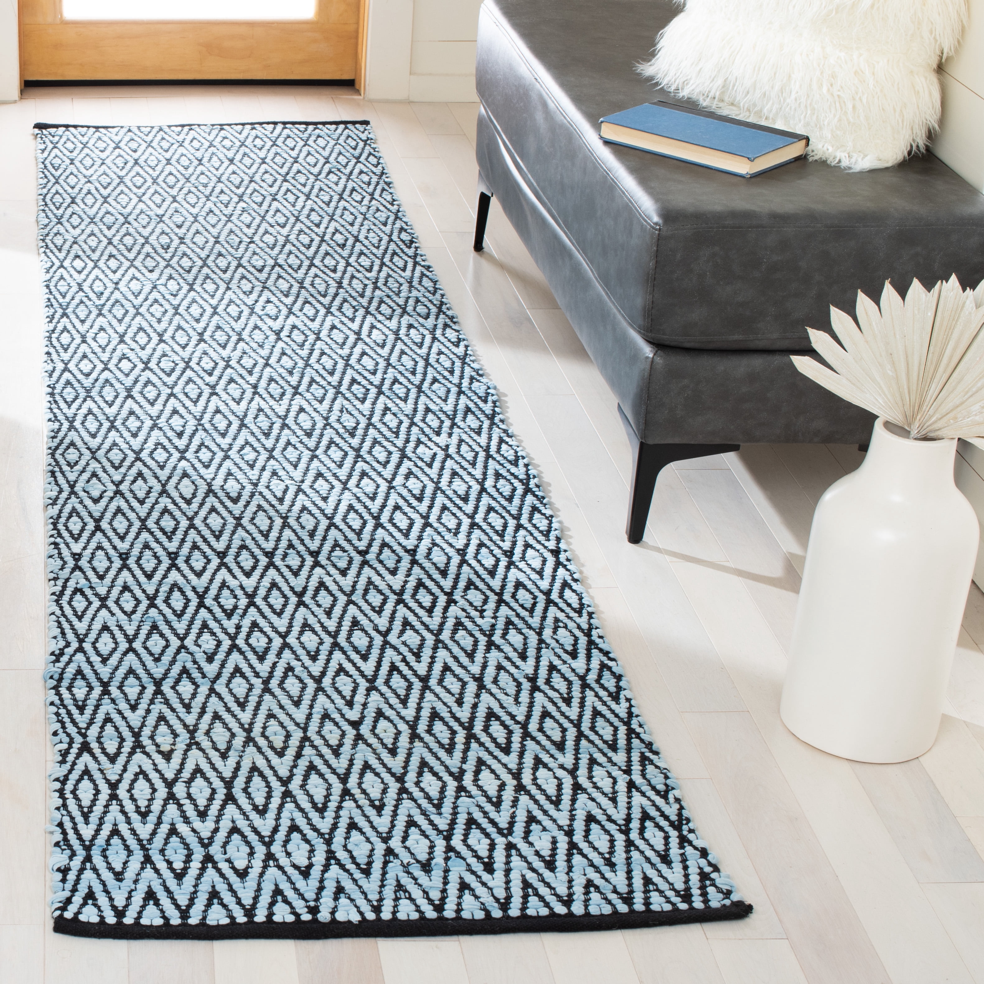 SAFAVIEH Montauk Carina Diamond Runner Rug, Green/Black, 2'3" x 9'