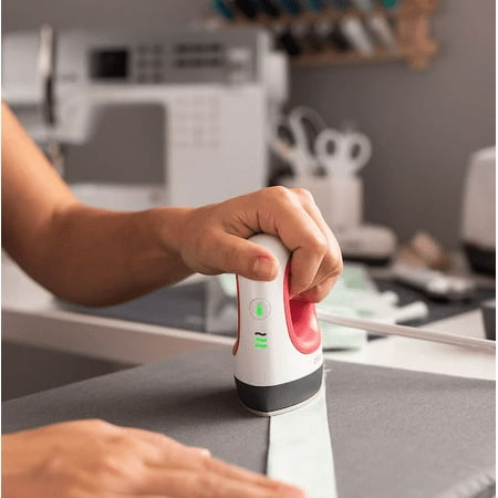 Cricut EasyPress Mini, Raspberry - Compact Handheld Heat Press Machine