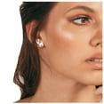 thumbnail image 4 of Fiudx Los Colgantes Son Elegantes, Las Tachuelas Son Astronómicas, Las Tendencias Son Modales y Las Geometrías Son Redondas, Las Piezas Se Desprenden de Circonitas, Ideal Son Fiestas y Uso Diario, Re, 4 of 7