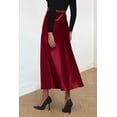 thumbnail image 2 of Falda PRETTYGARDEN Otoño 2025 Satinada de Cintura Alta Vino Talle S, 2 of 7