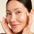 thumbnail image 4 of Serum Tru Alchemy Retinol Reset revitalizante para rostro, 30 ml, 4 of 8