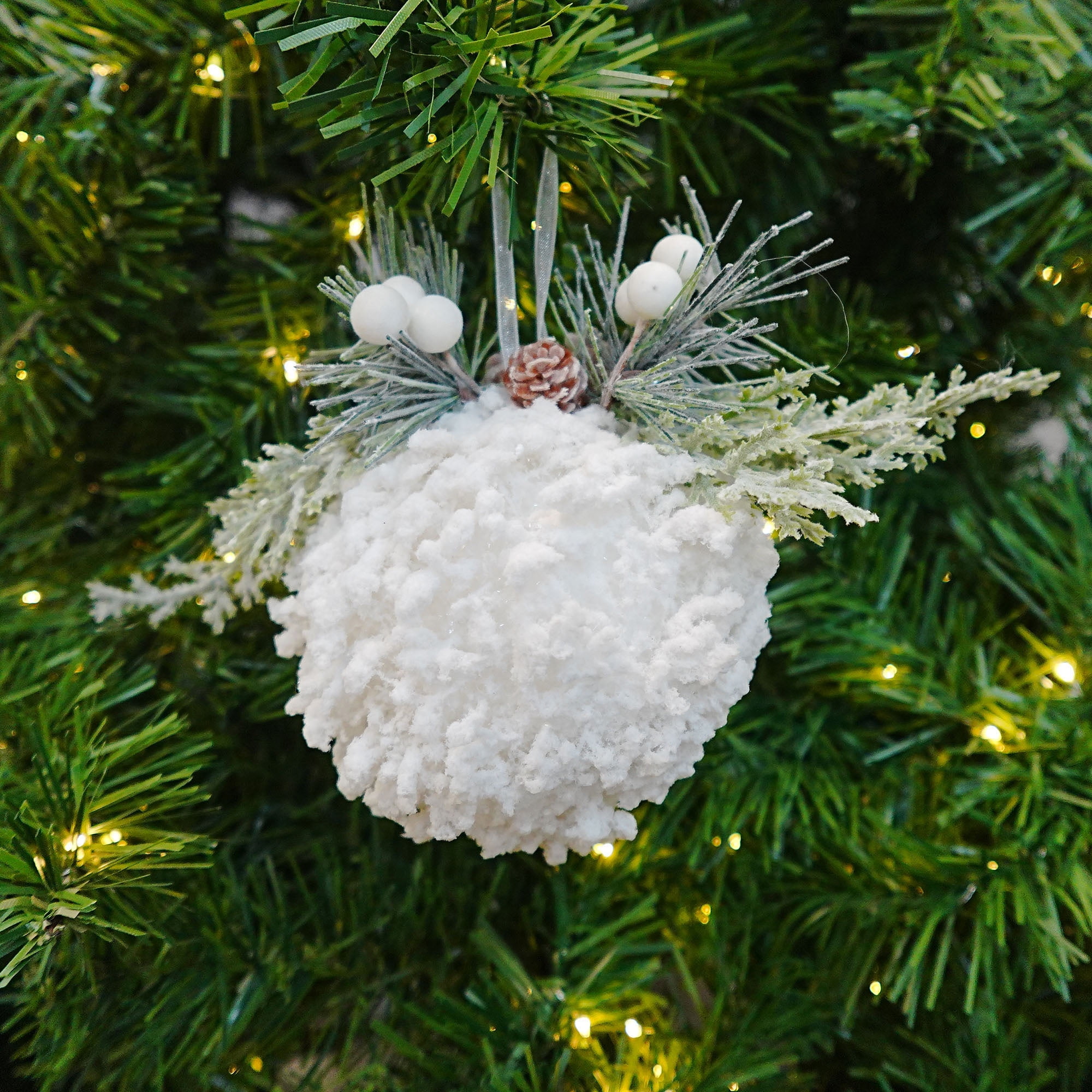 Holiday Time Ornement Boule De Neige Blanche Avec Pin