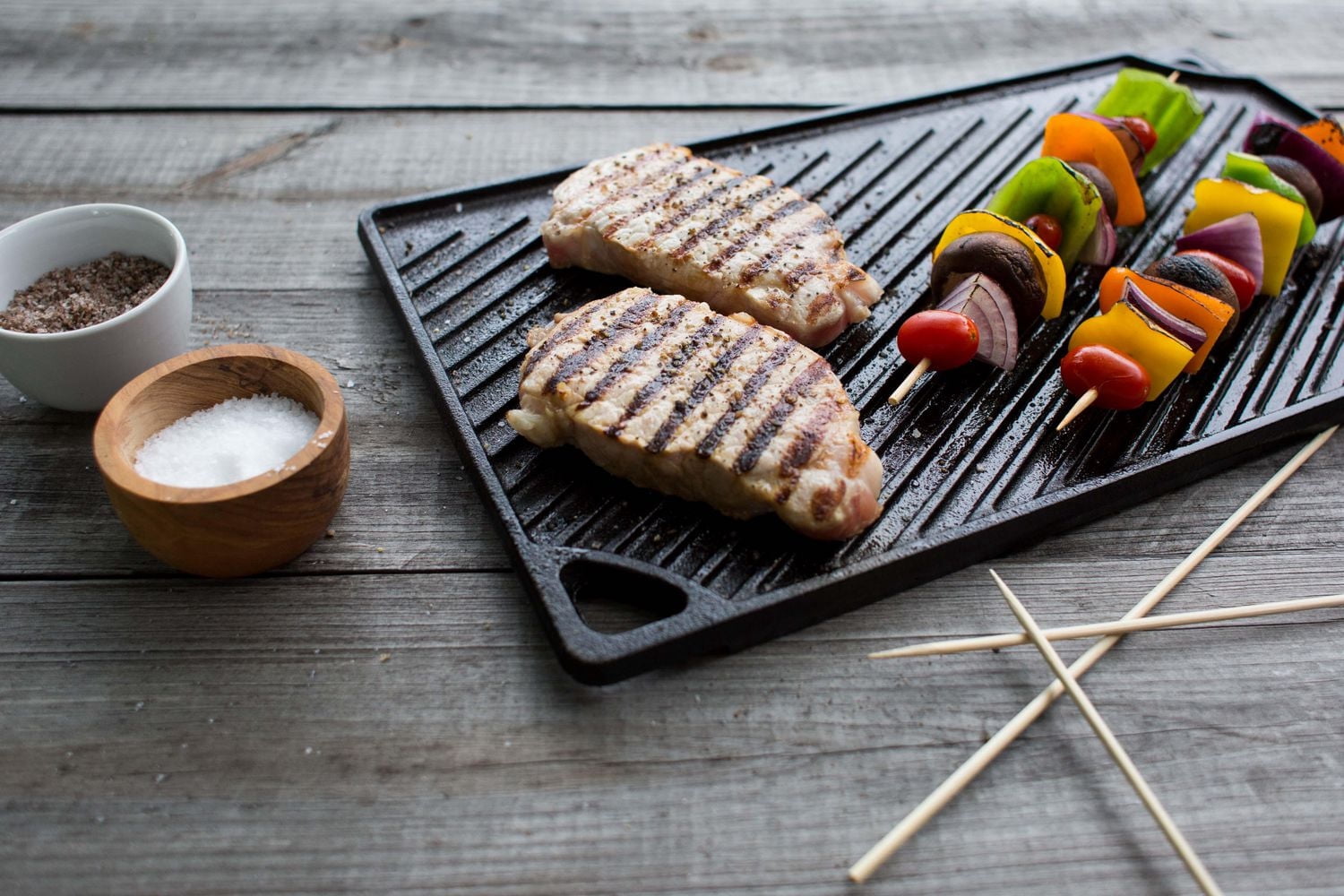 Lodge® Seasoned Cast Iron Reversible Grill / Griddle - Walmart.ca