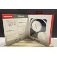 thumbnail image 6 of OZEA -Magnavox Mhp5026M Blend Folding Studio Headphones W/Microphone | White | New |, 6 of 6