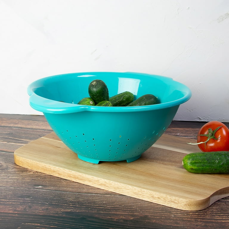 Mainstays Colander  4 Quart Teal Polypropylene Plastic