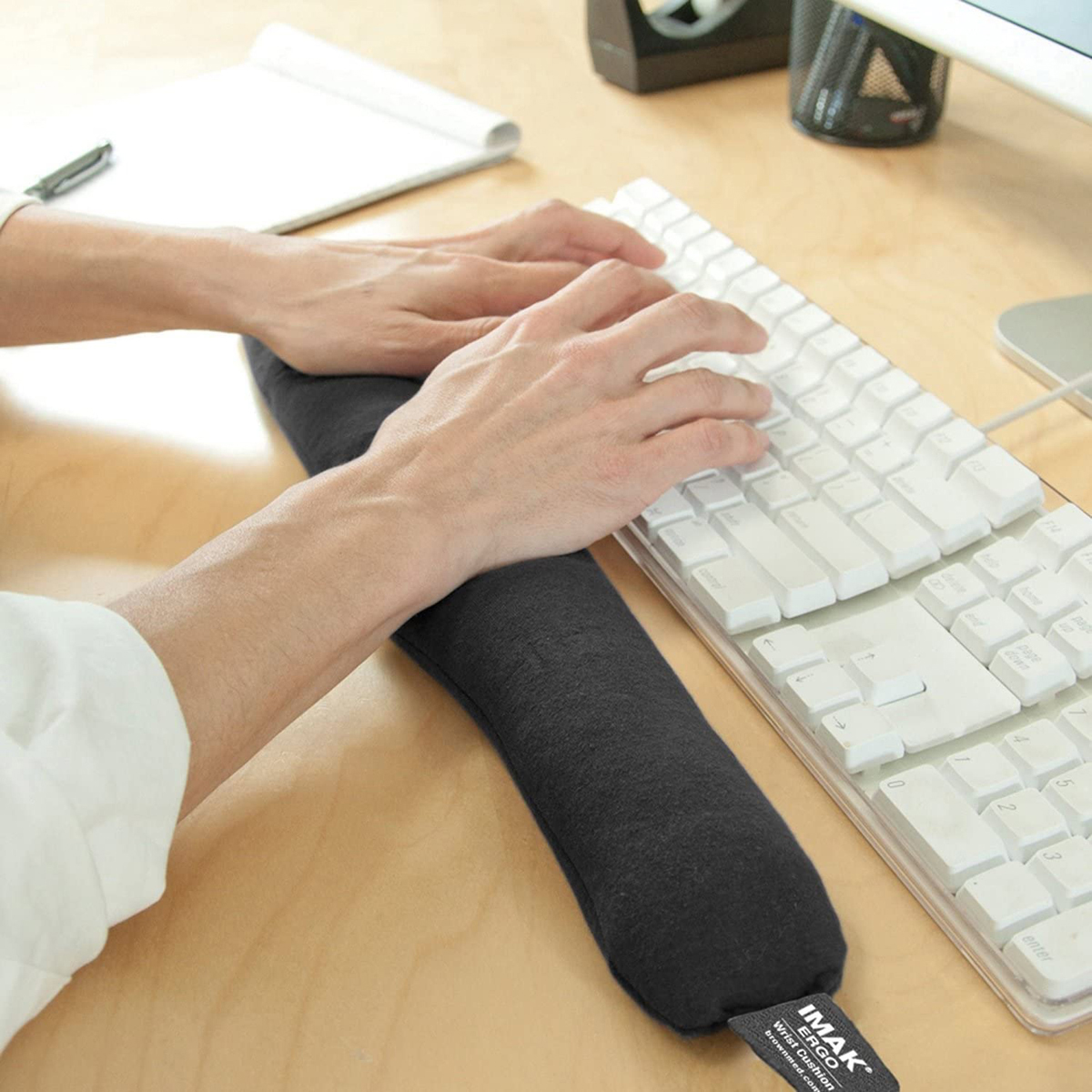 IMAK® Ergo Nonskid Keyboard Wrist Cushion, 15.75 x 10, Black A10173