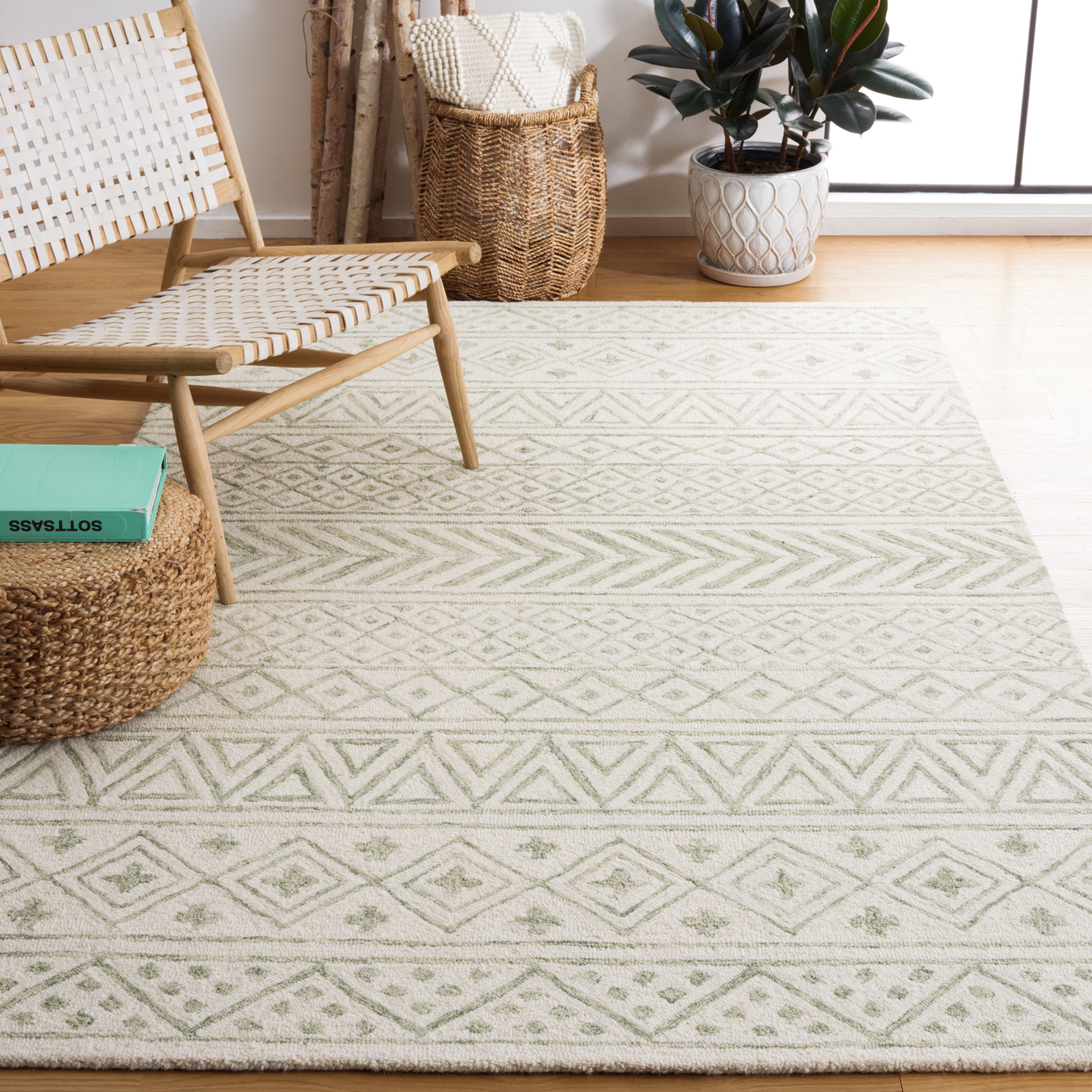 SAFAVIEH Metro Beaumont Southwestern Area Rug, Ivory/Light Green, 3' x 5'
