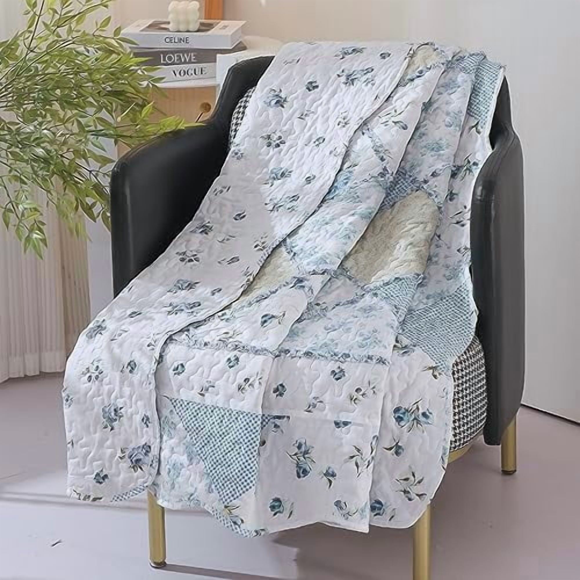 Twin Size Patchwork Quilt Throw Blanket for Couch Sofa Blue Vintage Floral Reversible Lightweight Quilted Bedspread Coverlets Flowers Quilt Soft Garden Comforter Bed Cover for Bed Home Decor