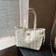 thumbnail image 4 of Bolso de compras de gran capacidad para mujer, bolsa de hombro grande con estampado retro de dibujos animados, estilo europeo y americano, 2025, 4 of 5
