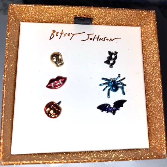 BETSEY JOHNSON Halloween Glow In The Dark Stud Earring Set of 6 NIB
