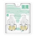thumbnail image 2 of Aromatizante de Ambiente Continuo Air Wick Frutos Rojos y Flor de Cerezo 2 repuestos de 23.9 ml c/u, 2 of 4