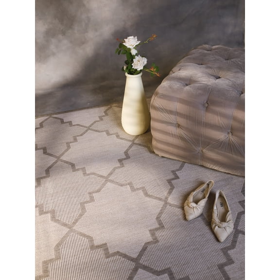 Furnish My Place Outdoor Trellis Diamond Rug - 2 ft. x 3 ft., Dove