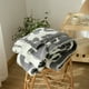 thumbnail image 5 of Manta con estampado de leopardo, 5 of 5