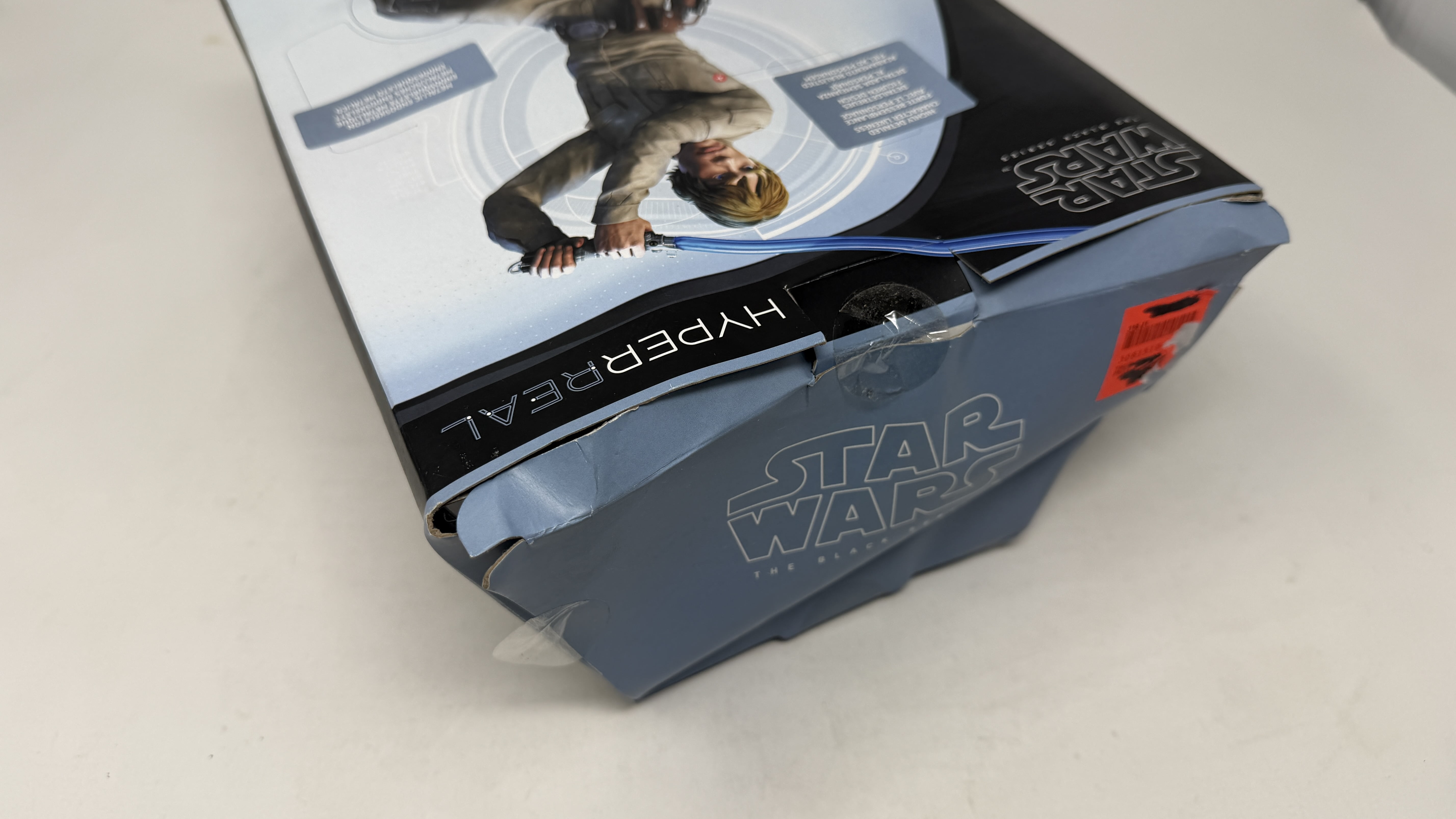 Star Wars the Black Series Hyperreal Luke Skywalker Action Figure, Accessories