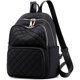 thumbnail image 1 of Mochila de Nailon Oso de Fresa para Mujer con Compartimento para Portátil Resistente al Agua Antirrobo, 1 of 3