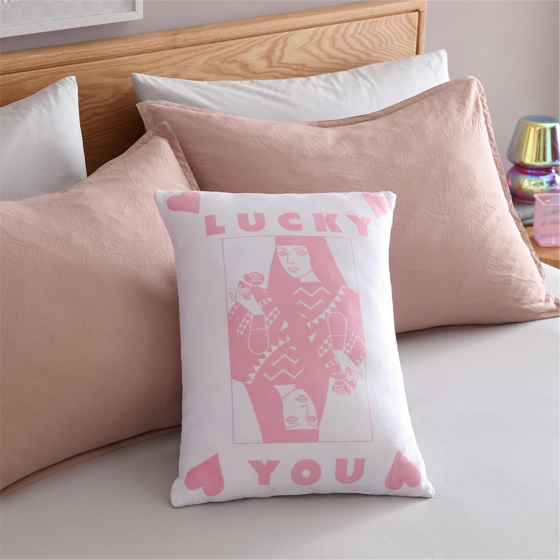 Urban Shop 18" x 14" White Smooshie Queen of Hearts Decorative Pillow, Teens and Young Adults