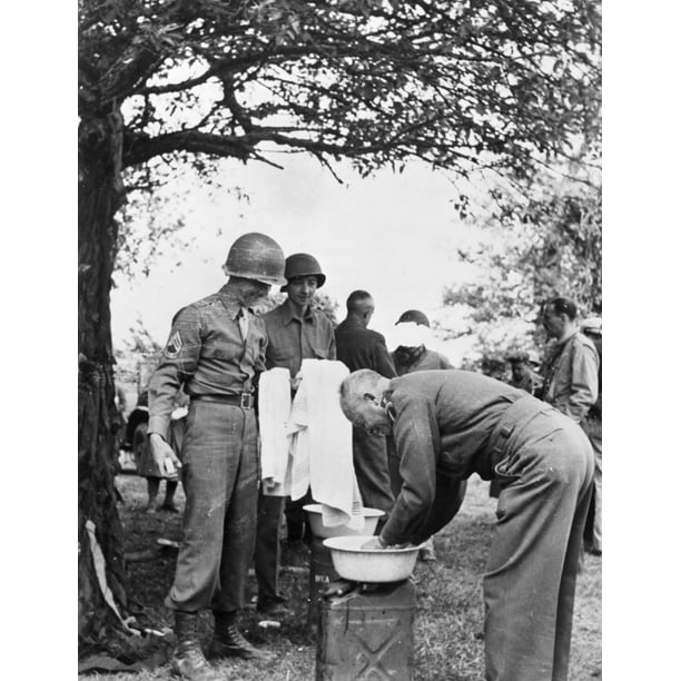 Dwight D Eisenhower N 10 1969 34th President Of The United States General Eisenhower Washing Up