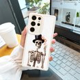 thumbnail image 3 of Muestra tu estilo con esta moderna funda para teléfono con estampado gráfico para iPhone, 3 of 4