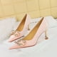 thumbnail image 2 of Zapatos de tacón alto para mujer, de banquete, de boca baja, puntiagudos, de gamuza, clásicos, con hebilla de diamante de agua y lazo, para boda con un solo tacón, 2 of 5