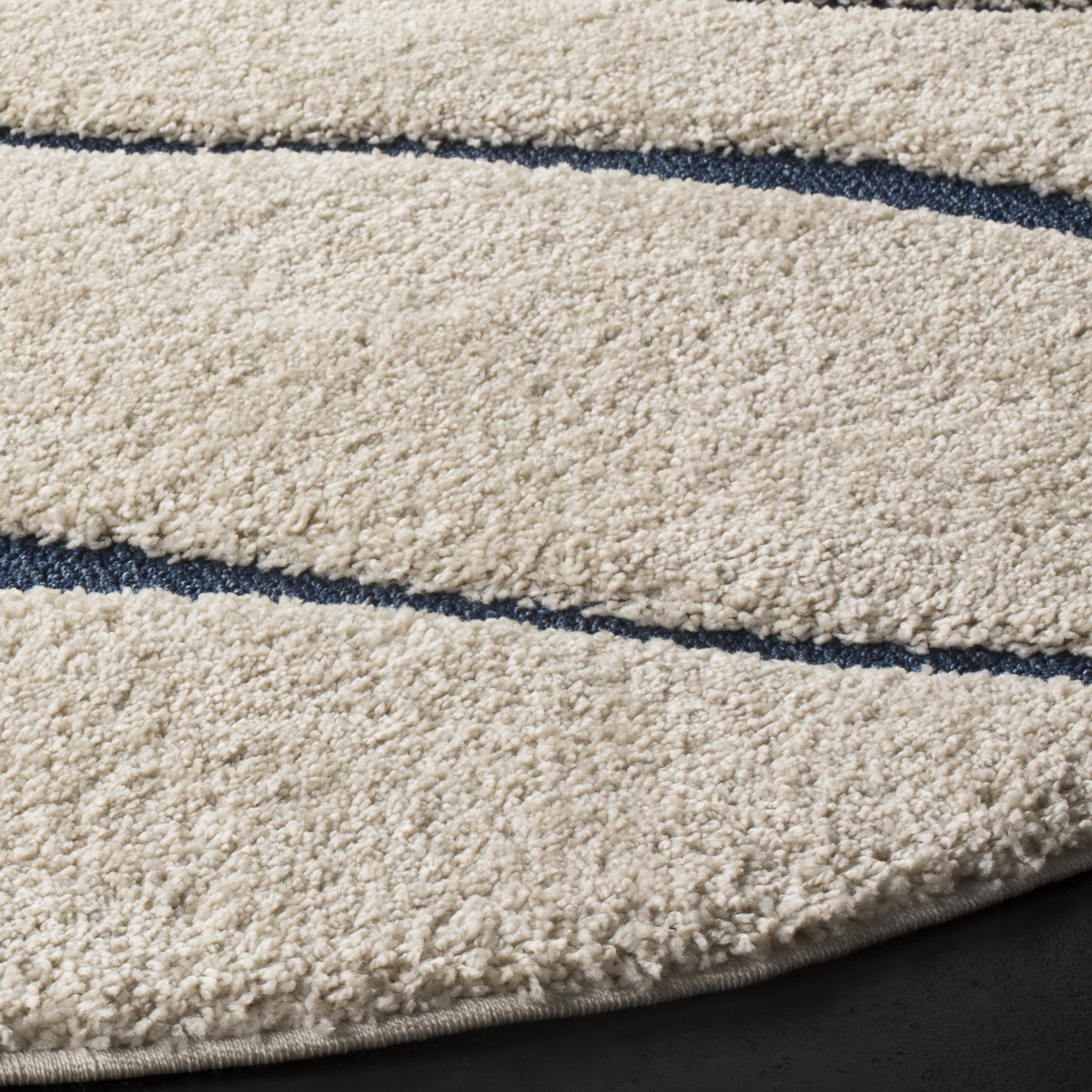 SAFAVIEH Florida Tabitha Geometric Waves Shag Area Rug, Cream/Blue, 6'7" x 6'7" Round