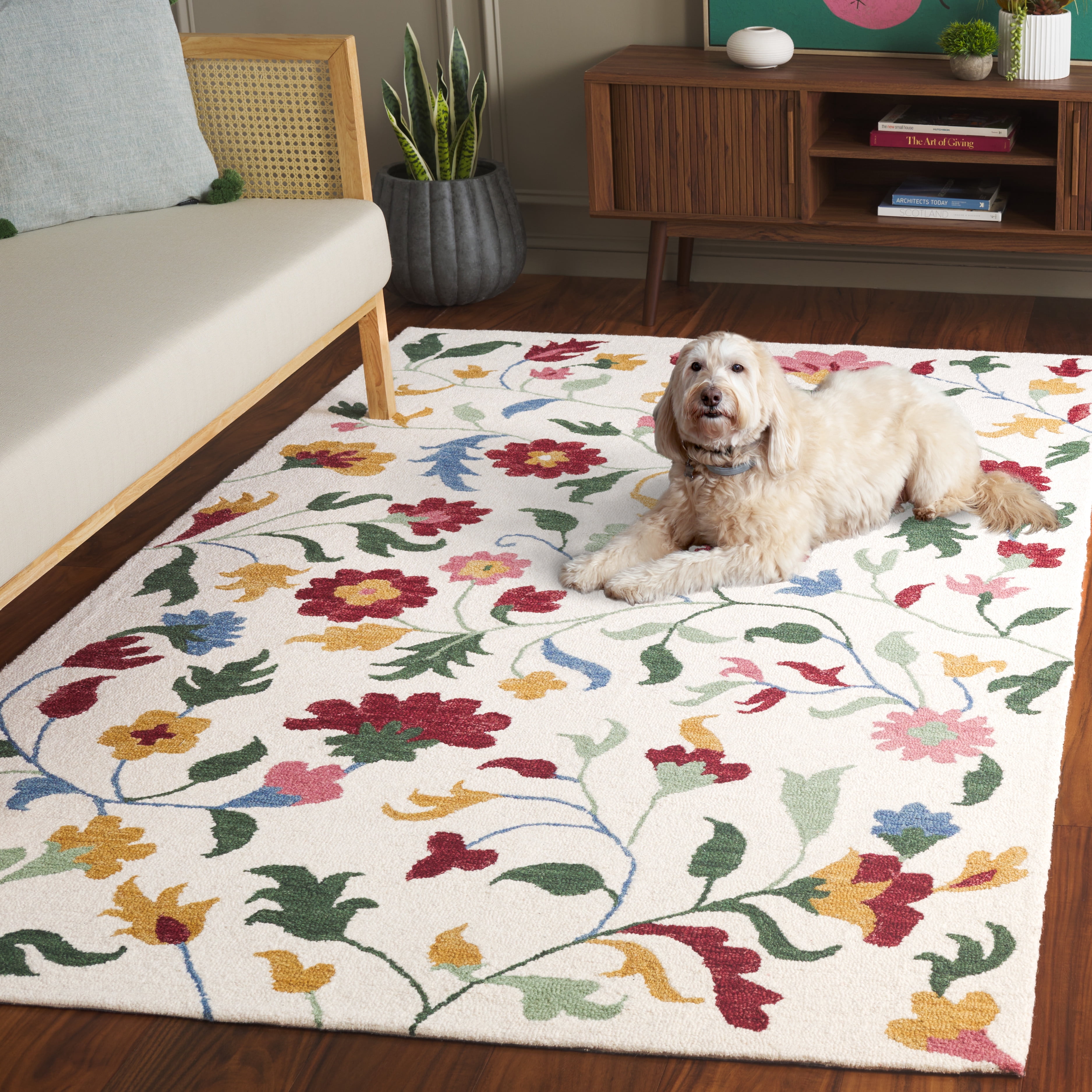 SAFAVIEH Blossom Kieron Floral Area Rug, Ivory/Red, 4' x 6'
