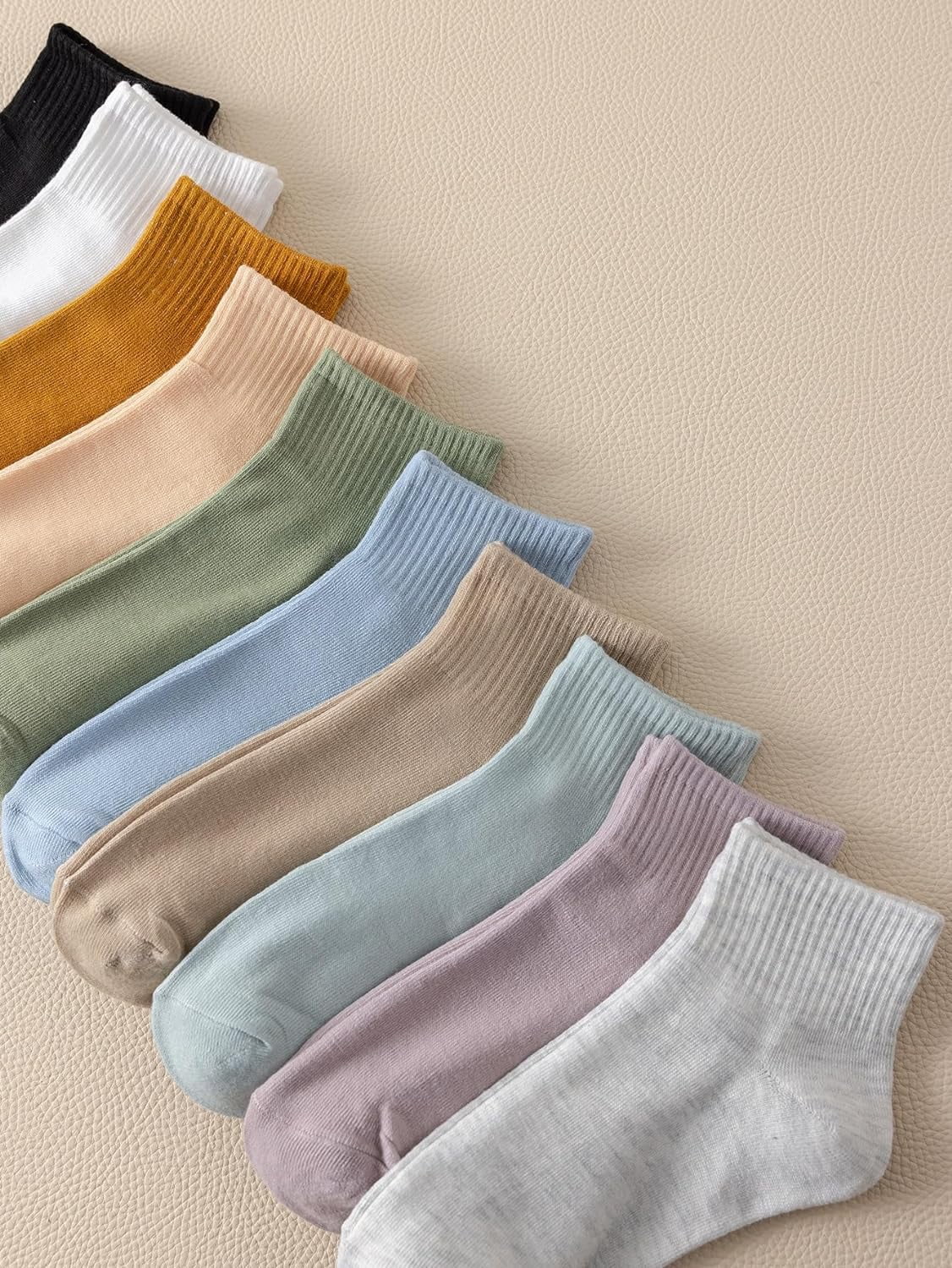 CoCozhu Women's 10 Pairs Vintage Striped Ankle Socks Athletic Sport Casual Crew Socks