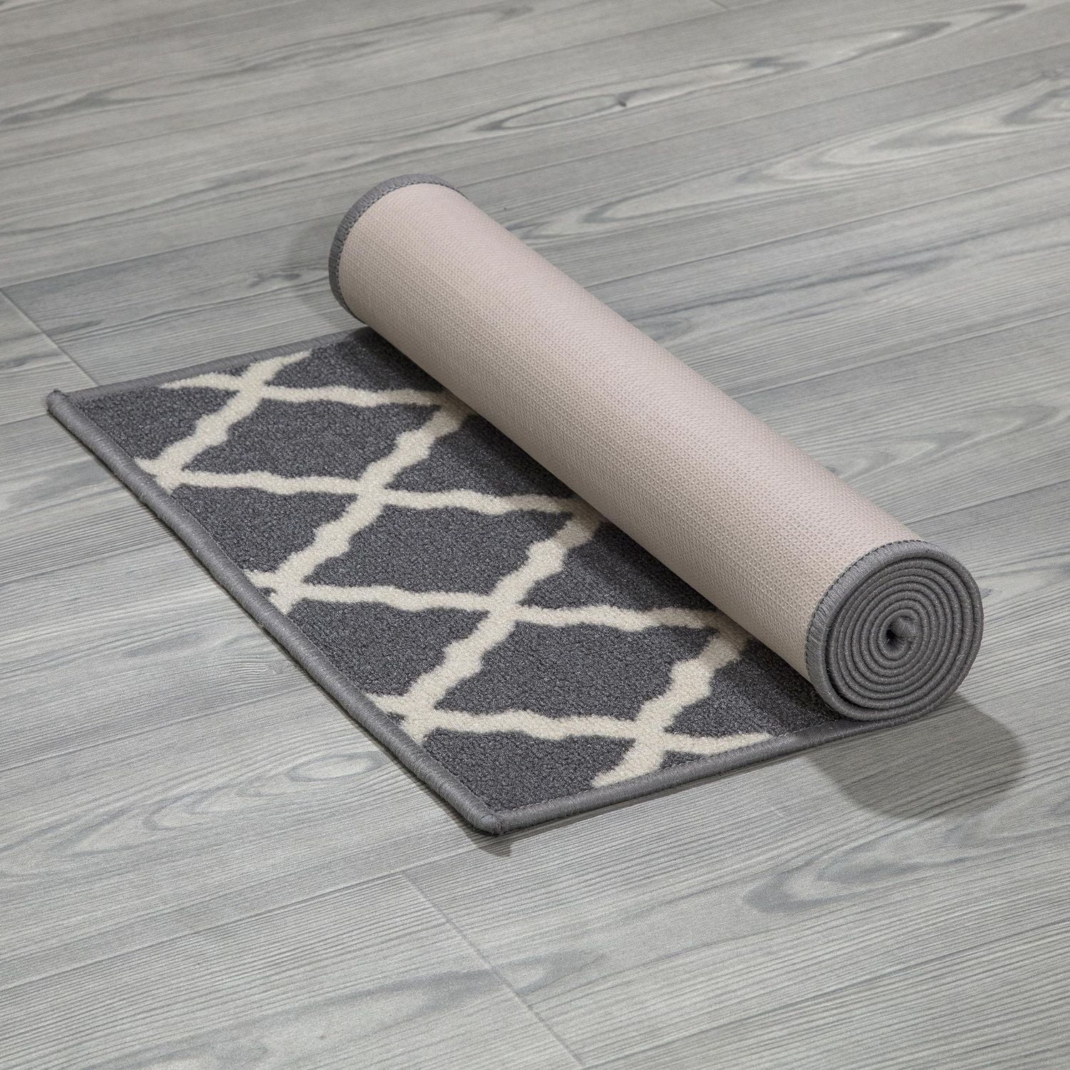 Tapis élégant à motif de treillis à sous-couche en caoutchouc de la collection Glamour