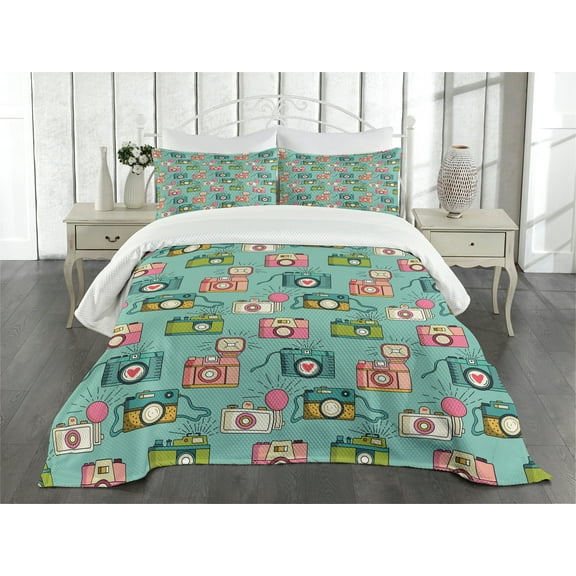 Ambesonne Retro Quilted Bedspread Set 3 Pcs, Hipster Photo Cameras, Queen Size, Multicolor