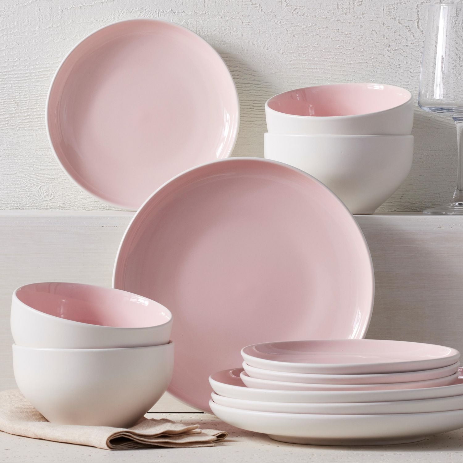 Better Homes & Gardens Blush Vivian Stoneware Dinner Plate, Dinner Plate