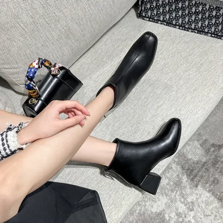 

Women‘s Block Heel Solid Lace Up Casual High Top Boots PU Leather Round Toe Elegant Women‘s Boots