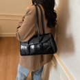 thumbnail image 4 of Bolso de hombro retro francés de alta gama para mujer, nuevo estilo 2025, versátil, ligero y de moda, tipo baguette., 4 of 5