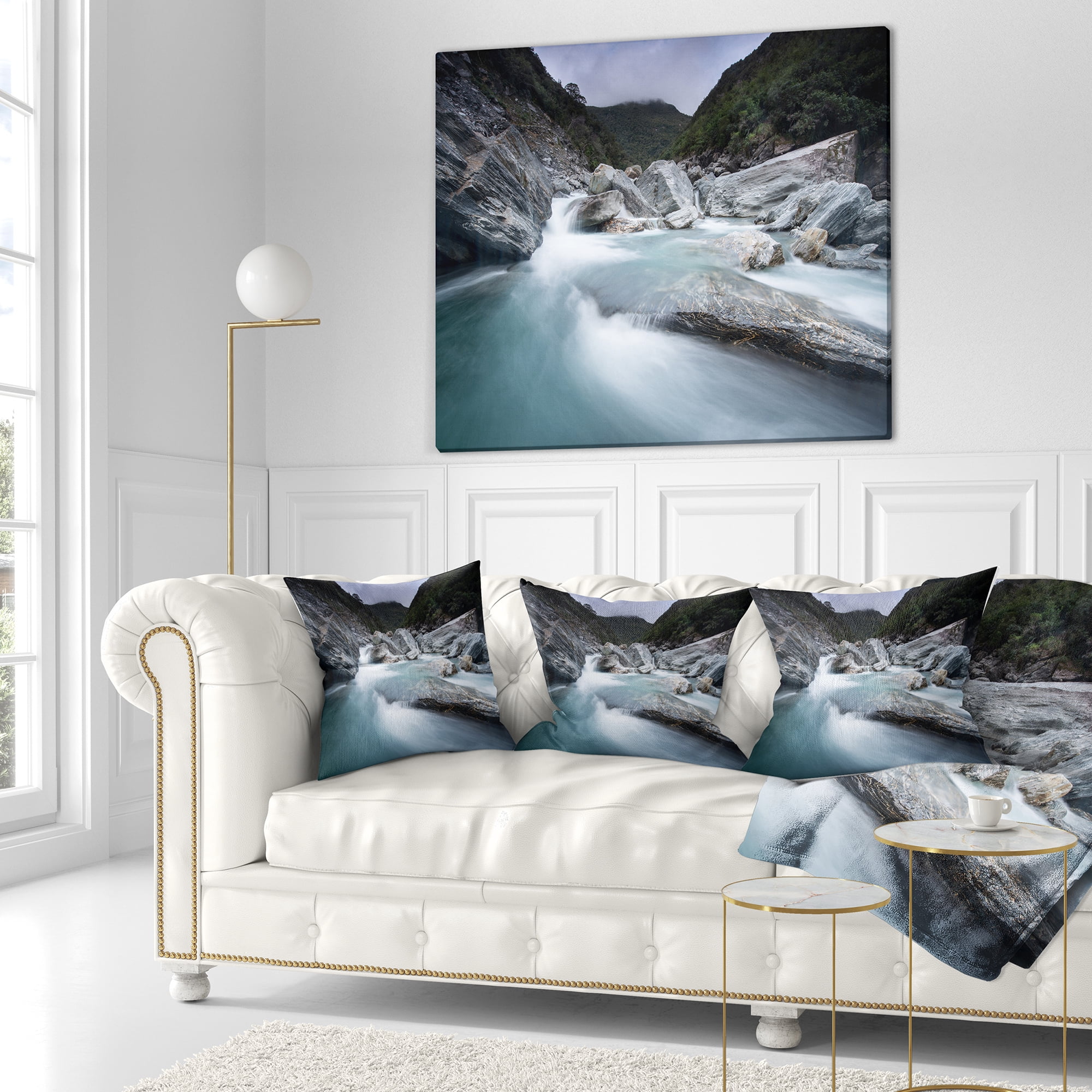 Designart Slow Motion Mountain River in Blue - Seashore Throw Pillow - 18x18